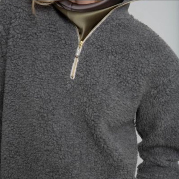 Donni grey sherpa with pearl zipper charm - Picture 2 of 5